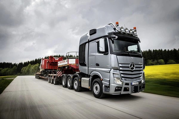 Heavy Duty Truck